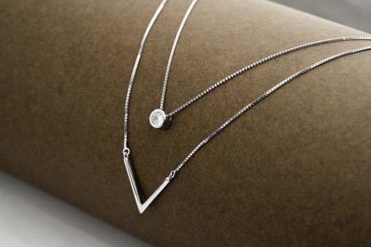 V-Shaped White Stone Necklace